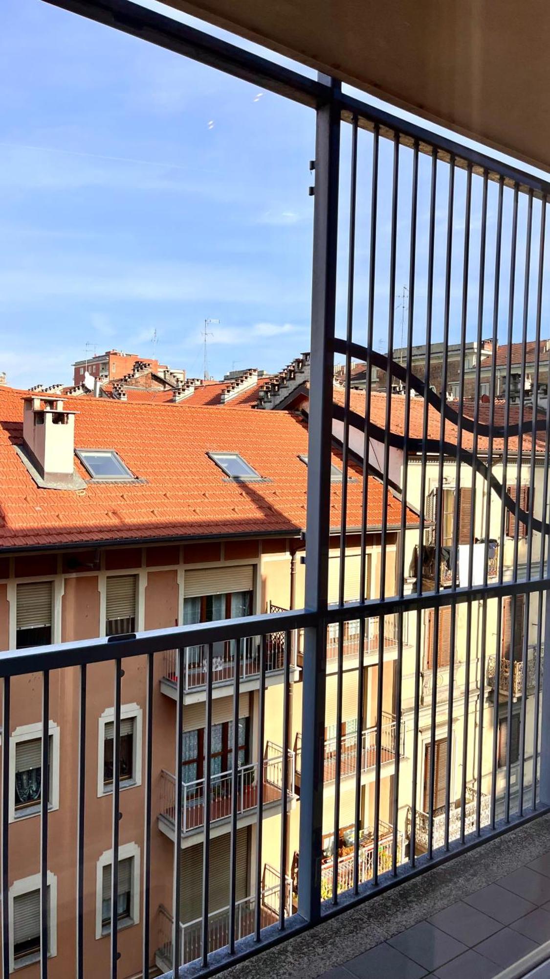 New With Terrace Turín